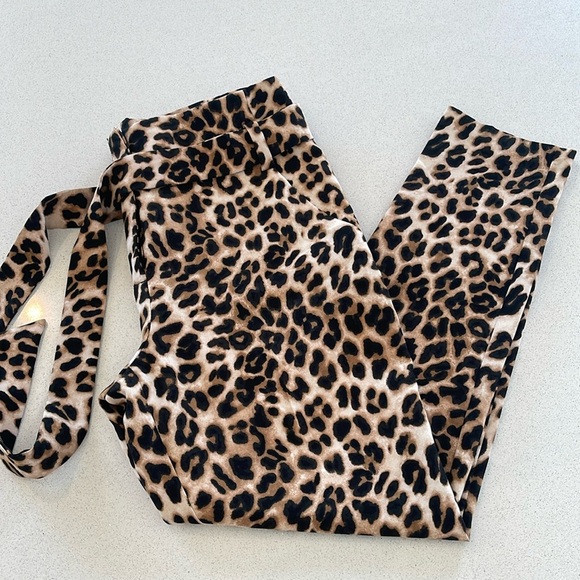 NWT 7th Avenue Design Studio NY&C Women’s Leopard Print Trousers - Size 8 - Picture 1 of 10
